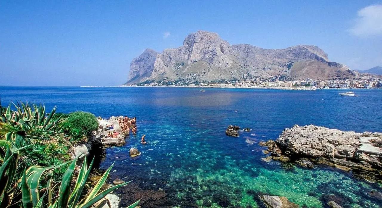 Bed & Breakfast Villa Megna - Green Paradise B&B Palermo Italy