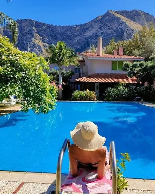 Villa Megna - Green Paradise B&B contacts